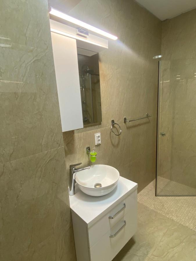 Good Vibes Apartment Oradea Extérieur photo