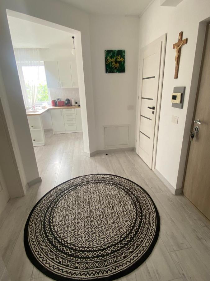 Good Vibes Apartment Oradea Extérieur photo
